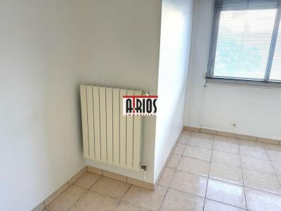 Acheter Bureau Toulon 300000 euros