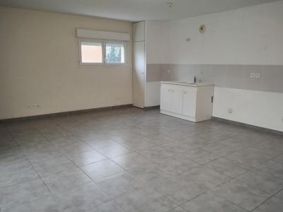 Louer Appartement 68 m2 Peronnas