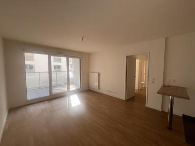 For rent Asnieres-sur-seine 3 rooms 61 m2 Hauts de Seine (92600) photo 1