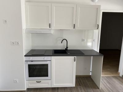 Louer Appartement Charbonnieres-les-bains 673 euros