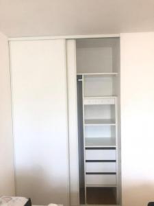 For rent Courbevoie 1 room 26 m2 Hauts de Seine (92400) photo 2