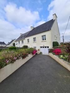 For sale Lesneven 5 rooms 83 m2 Finistere (29260) photo 0