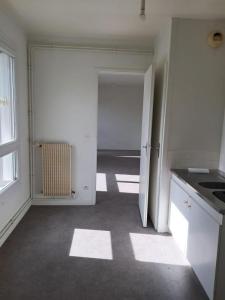 For rent Chateau-renault 3 rooms 69 m2 Indre et loire (37110) photo 1