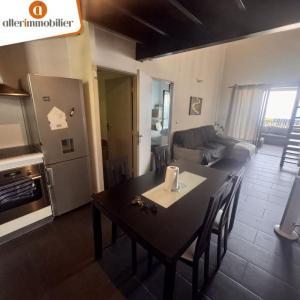 Louer Appartement Saint-paul 794 euros