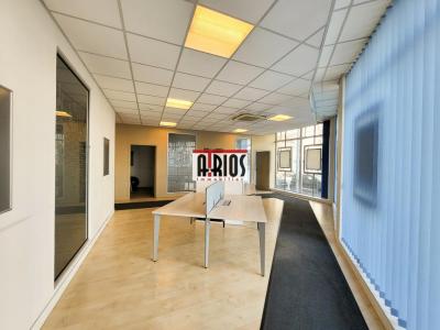 Louer Commerce Toulon 40800 euros