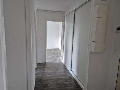 Louer Appartement 68 m2 Theding