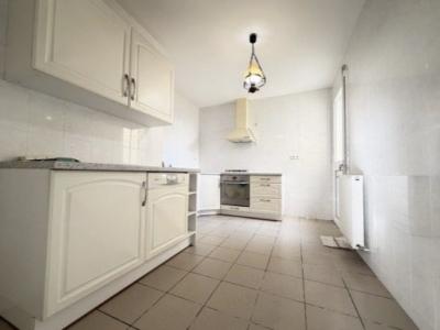 For sale Perigueux 3 rooms 70 m2 Dordogne (24000) photo 3