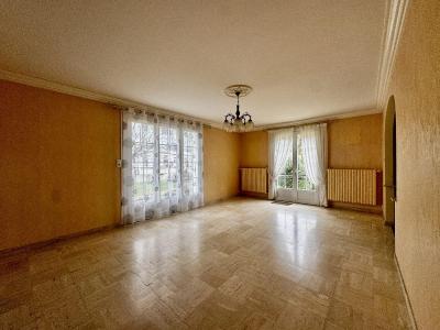 For sale CENTRE BOURG 4 rooms 104 m2 Vendee (85150) photo 3