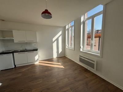 Louer Appartement  650 euros