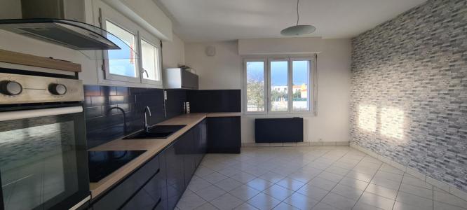 For rent Sorinieres 5 rooms 132 m2 Loire atlantique (44840) photo 3