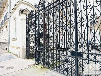 For sale Nantes 3 rooms 84 m2 Loire atlantique (44000) photo 2