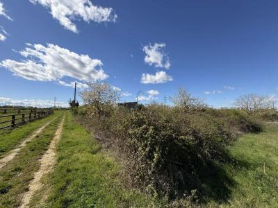 Acheter Terrain 23138 m2 Deols