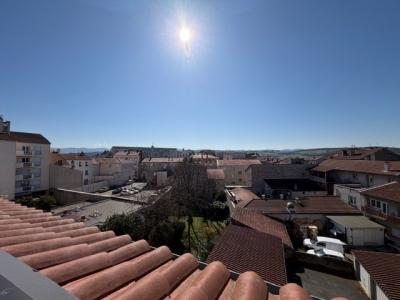 Acheter Appartement 93 m2 Saint-genest-lerpt