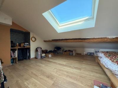 Acheter Appartement Saint-genest-lerpt 210000 euros