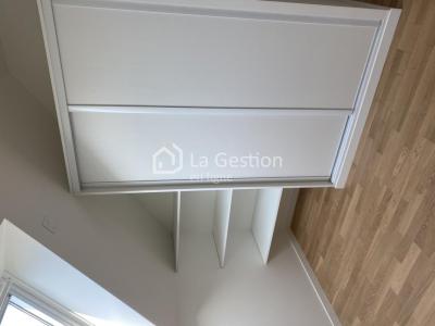 Louer Appartement 79 m2 Vert-le-petit