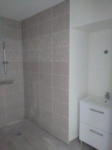Louer Appartement Saint-clement 249 euros