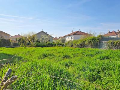 Acheter Terrain Decines-charpieu 210000 euros