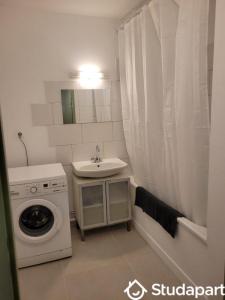 Louer Appartement Lyon-7eme-arrondissement 605 euros