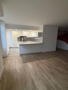 For rent 44 RUE ROUSSY 5 rooms 93 m2 Gard (30900) photo 0