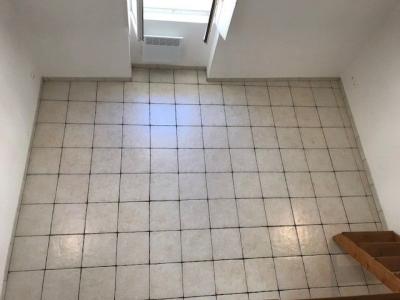 Louer Appartement  424 euros