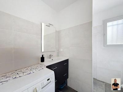 For sale Rocbaron 3 rooms 85 m2 Var (83136) photo 3