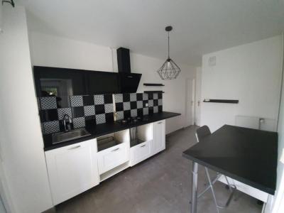 For rent Arpajon 3 rooms 72 m2 Essonne (91290) photo 1