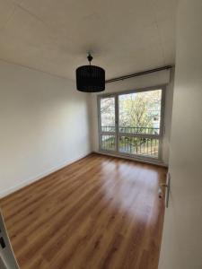 For rent Arpajon 3 rooms 72 m2 Essonne (91290) photo 3