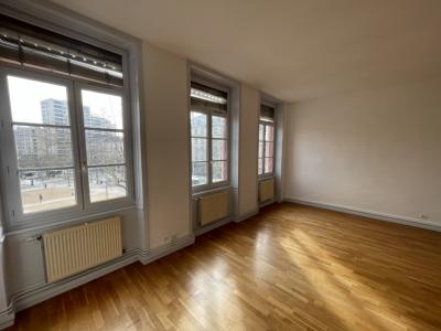 For rent Lyon-4eme-arrondissement 2 rooms 60 m2 Rhone (69004) photo 1