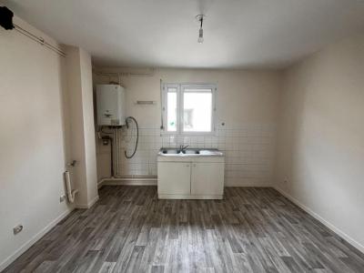 For sale Angers 4 rooms 85 m2 Maine et loire (49000) photo 3