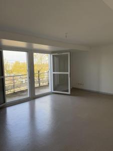 For rent Romans-sur-isere 3 rooms 74 m2 Drome (26100) photo 1