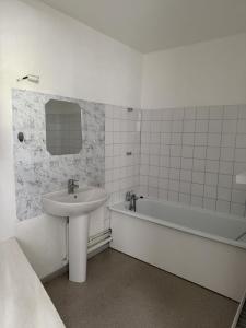 For rent Romans-sur-isere 3 rooms 74 m2 Drome (26100) photo 3