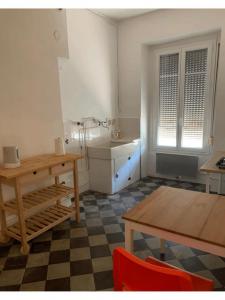 Louer Appartement Lyon-7eme-arrondissement 758 euros