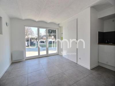 For rent Saint-martin-d'heres 1 room 18 m2 Isere (38400) photo 1