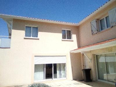 For rent Bordeaux 6 rooms 195 m2 Gironde (33000) photo 0