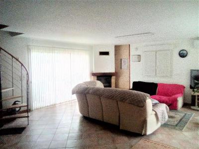 Louer Maison 195 m2 Bordeaux