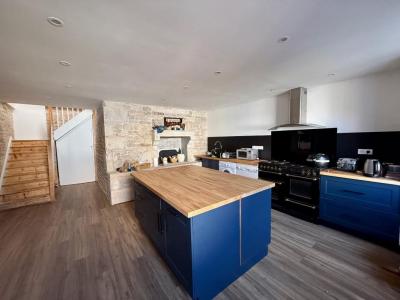 For sale Tillou 12 rooms 321 m2 Deux sevres (79110) photo 3