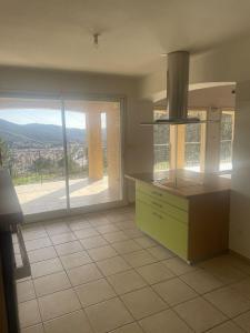 For rent 7 rooms 147 m2 Gard (30160) photo 4