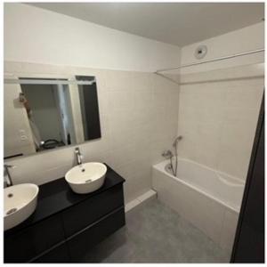 Louer Appartement 62 m2 Plan-de-cuques