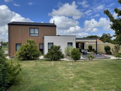 For sale Jard-sur-mer 10 rooms 158 m2 Vendee (85520) photo 0