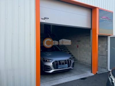 Louer Commerce Carbon-blanc 18060 euros