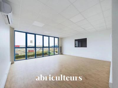 Louer Bureau 270 m2 Gellainville