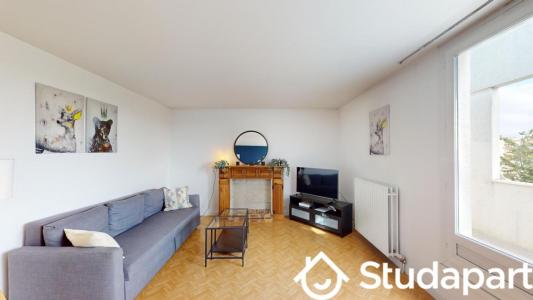 Louer Appartement 10 m2 Evry