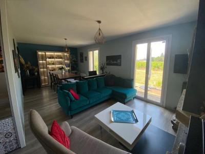 For rent Lande-de-fronsac 5 rooms 104 m2 Gironde (33240) photo 0