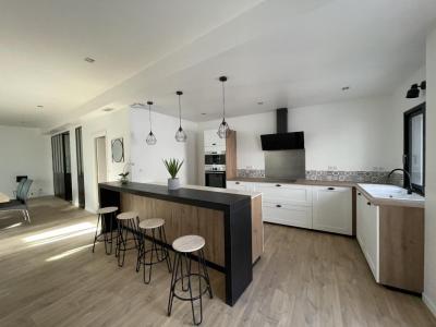 For sale Aurillac 5 rooms 140 m2 Cantal (15000) photo 0