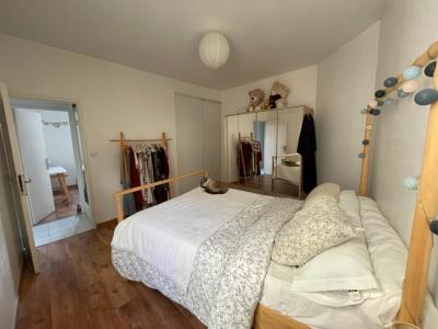 For sale Angers 4 rooms 76 m2 Maine et loire (49100) photo 2