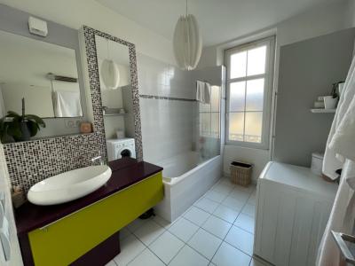 For sale Angers 4 rooms 76 m2 Maine et loire (49100) photo 4