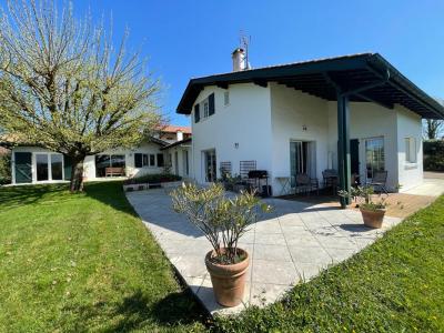 Acheter Maison 194 m2 Ustaritz