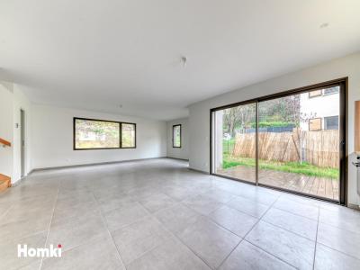 For sale Sainte-foy-les-lyon 6 rooms 147 m2 Rhone (69110) photo 2