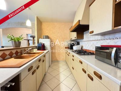 For sale Yzernay 5 rooms 117 m2 Maine et loire (49360) photo 4