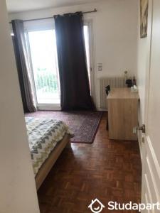 For rent Villeneuve-la-garenne 1 room 14 m2 Hauts de Seine (92390) photo 0